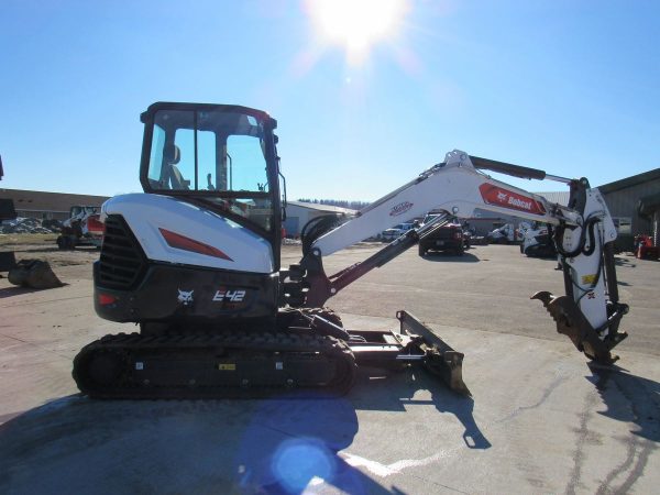 Mini Excavator (Bobcat)