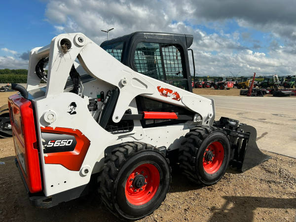 Skid Steer (Bobcat) RENTAL